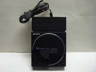 Vintage Sony D - 14 Compact Disc Player With Sony Ac - D50 Ac Adaptor.