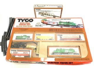 Tyco Electric Train Set Ho The Burlington Northern 1978 W/ Cars Track Vtg