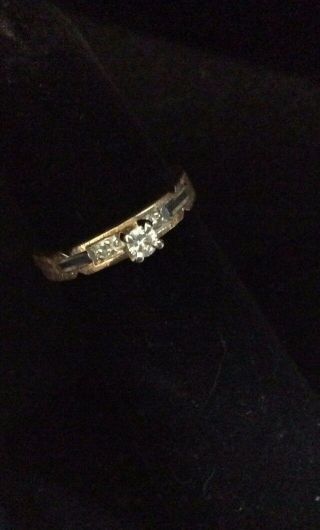 Vintage 14k Yellow Gold Diamond Ring With 3 Diamonds.
