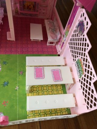 1992 Vintage Barbie Fold N ' Fun House Carrying Case Fold Out 5