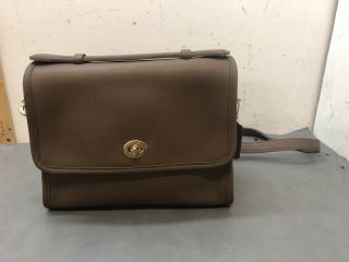 Vintage Coach Classic Court Bag Brown Leather 9.  5”x8” 43” Strap