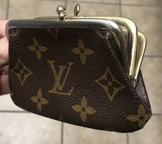 RARE Cutie Vintage LOUIS VUITTON Kiss Lock Coin Purse 2