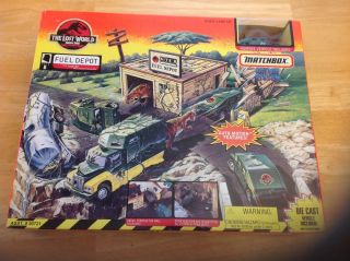 Vintage The Lost World Jurassic Park Matchbox Site B Fuel Depot 1996 Car Set