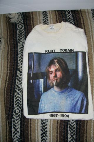 Vtg Nirvana Kurt Cobain In Memoriam 90’s T - Shirt White Size M (2sided) Rare