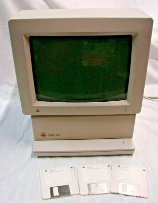VINTAGE APPLE GS II COMPUTER (1989) WITH APPLE COLOR RGB MONITOR (1990) & 3 DISK 2