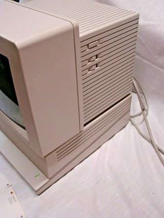VINTAGE APPLE GS II COMPUTER (1989) WITH APPLE COLOR RGB MONITOR (1990) & 3 DISK 3