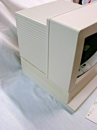 VINTAGE APPLE GS II COMPUTER (1989) WITH APPLE COLOR RGB MONITOR (1990) & 3 DISK 4