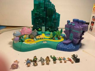 Polly Pocket Wizard Of Oz Complete Emerald City Playset 2001 10 Dolls Balloon