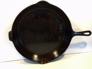 Vintage Griswold No.  12 Cast Iron Skillet Large Block Logo With Heat Ring 719
