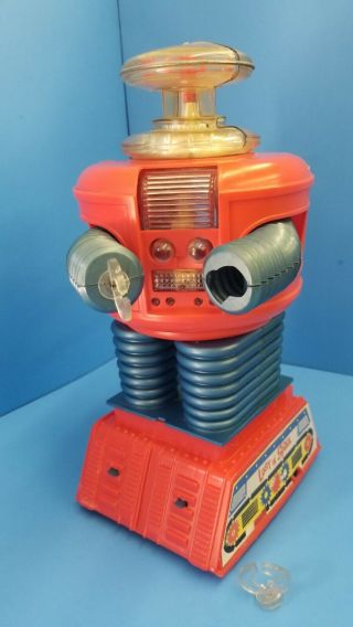 Vintage Remco 1966 " Lost In Space " Robot B9