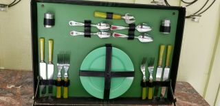 Vintage 1940s Picnic Set Warren Suitcase Green Plates Cups,  Bakelite Flatware 4