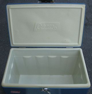 VINTAGE CAMPING COLEMAN COOLER METAL HANDLES BLUE with TRAY 7