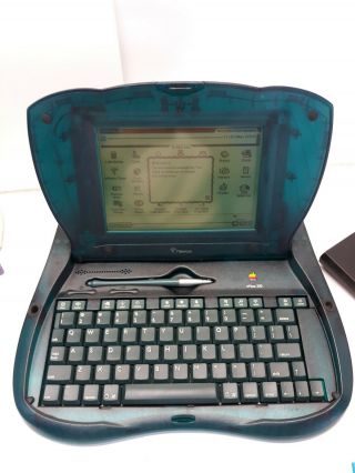 Vintage MacIntosh Apple eMate 300 Newton OS Laptop w/ Box 5
