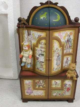 Enesco The Dream Keeper Vintage Victorian Toy Cabinet Action Musical 7