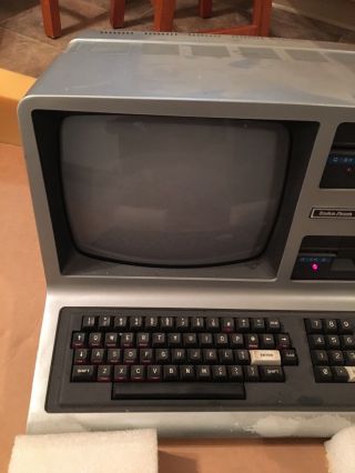 Radio Shack TRS - 80 Model III 3 26 - 1066 Vintage Computer W/ Box SEE 5