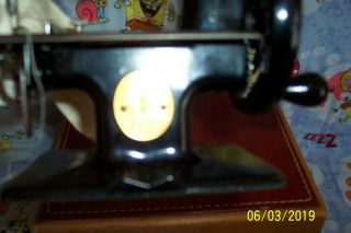 Vintage 1950s Child’s Singer Sewing Machine Model 20 - 10,  Accessories & Case,  VGC 7