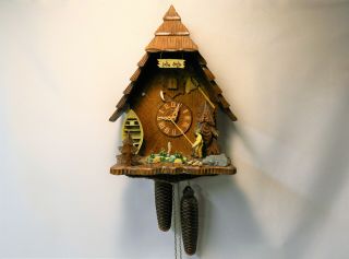 Vintage Unusual Owl Imports German Lake Lodge Fisherman Cuckoo Clock