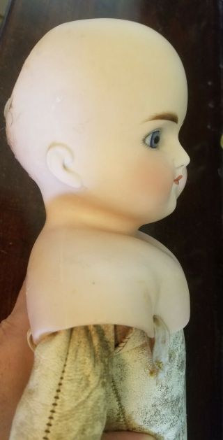 ANTIQUE SHOULDER TURNED HEAD DOLL POUTY,  CLOSED MOUTH GERMAN BISQUE ABG c.  1885 4