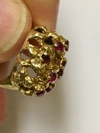 Woman ' s Vintage 14kt Gold Ring with Red Stones 4