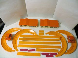 Vintage 1968 Hot Wheels Charger Race Track Set Many Parts