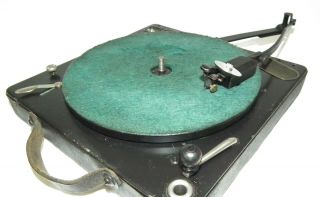 RARE POLLY PORTABLE SMALL PORTABLE 78 RPM PHONOGRAPH GRAMOPHONE RECORD PLAYER 7