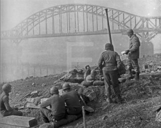 1945 Us Army Remagen Germany Ludendorff Bridge Wwii Photo Fl22