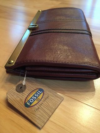 Fossil Vintage Reissue Raisin Burgundy Leather Frame Clutch Purse Wallet VRI 4