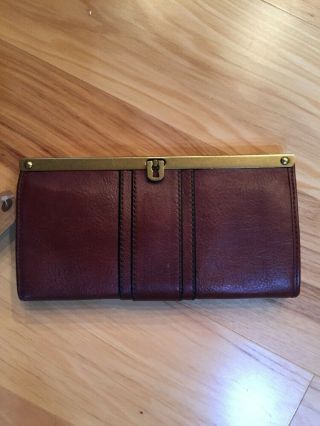 Fossil Vintage Reissue Raisin Burgundy Leather Frame Clutch Purse Wallet VRI 8