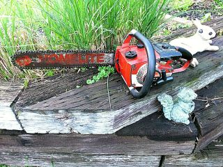 Vintage Homelite Ez Chainsaw - 16 " Bar And Chain - Starts And Runs