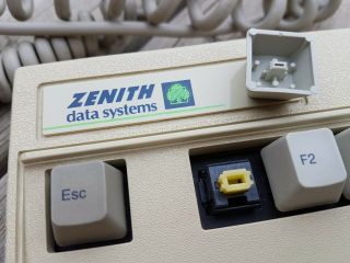 Zenith Data Systems 163 - 73 Vintage Mechanical AT/XT Keyboard | Alps SKCL Yellow 2