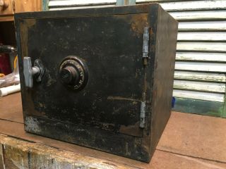 Antique Vintage Yale Safe