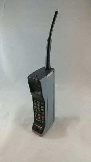 Motorola Vintage Phone F09lfd8438ag Cellular One Brick Cell Phone Prop -