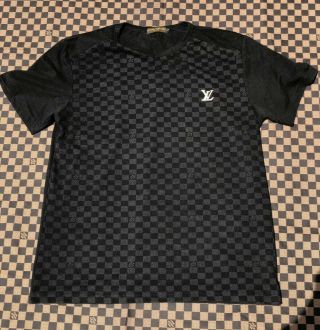 Authentic Louis Vuitton Lv Sz.  L T - Shirt Extremely Rare