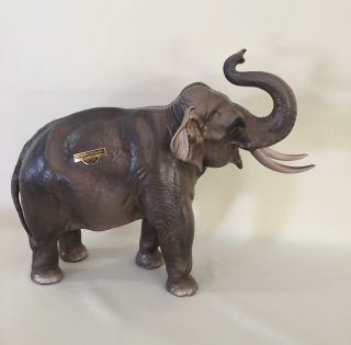 Hagen - Renaker Vintage DW Ceramic Elephant Figurine ' Rajah ',  Near w Label 2