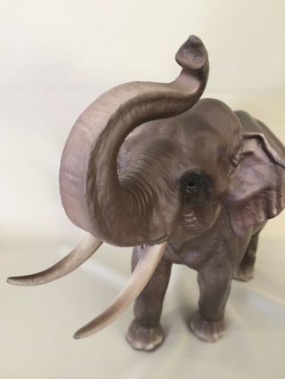 Hagen - Renaker Vintage DW Ceramic Elephant Figurine ' Rajah ',  Near w Label 5