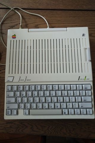 Apple Iic Vintage Computer System A2s4100 Ii 2c