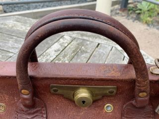 Rare Vintage Leather Gladstone Bag Stamped ER with keys 2 available 4