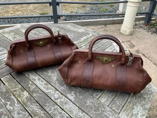 Rare Vintage Leather Gladstone Bag Stamped ER with keys 2 available 8