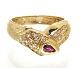 Vintage 18k Gold.  50ctw Ruby & Diamond Statement Ring 4.  6 Grams