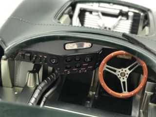 1:18 AUTOart Classics Jaguar XJ 13 Green RARE 73541 10