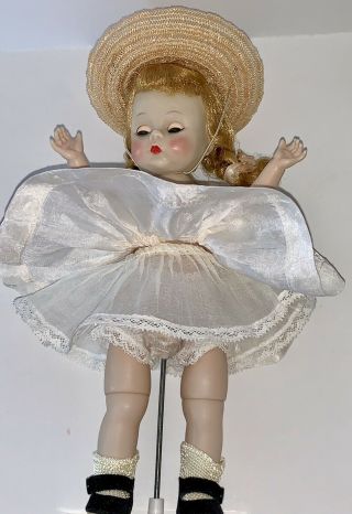 Vintage Madame Alexander Kin’s BKW WENDY DOLL in Dress With Tag & Box 6