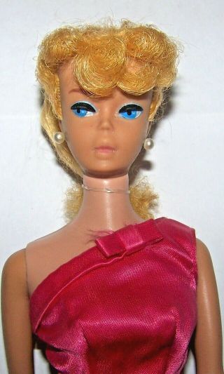 Vintage 1962 Ponytail Barbie Doll 8 with Case & Clothes 4
