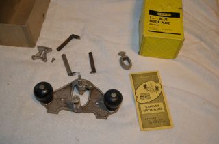 Vintage STANLEY No.  71 Router Plane w/Depth Stop & Throat Attachment 3 cutters 2
