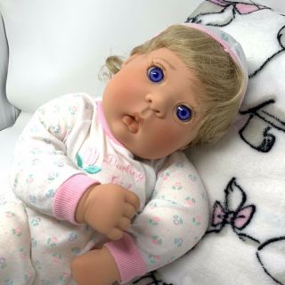 Lee Middleton Baby Doll - 1995 - Blonde Hair,  Blue Eyes,  Weighted Girl