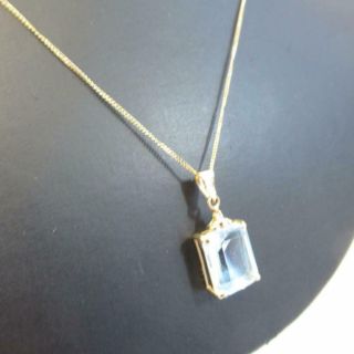 Vintage Aquamarine Pendant with 9ct Yellow Gold Fine Chain Necklace,  Stamped 375 4
