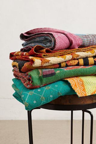 (1) Anthropologie Vintage Quilt Bedspread Kantha Coverlet Blanket