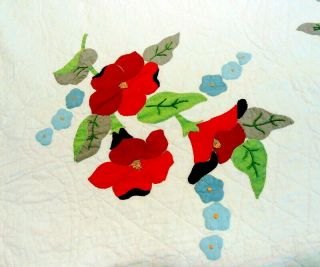 Vintage Hand Made Applique Cotton Quilt Red Flowers Green Leaves 75 X 90 2