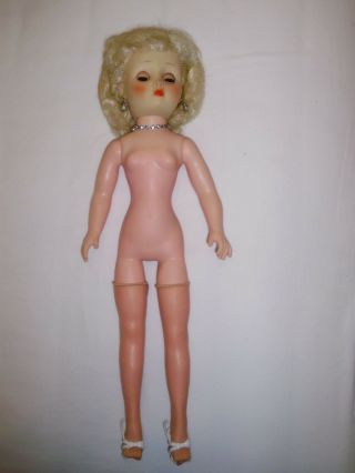 Vintage Horsman Cindy fashion/high heeled platinum blond doll wardrobe suitcase 7