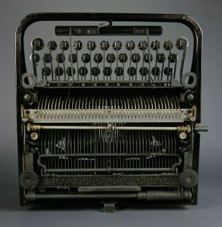 Underwood Portable Typewriter w/ Case Vintage 1934 Great 10
