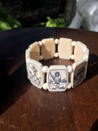 Vtg Alaska Souvenir Scrimshaw Story Panel Bracelet Signed Apodruk Gold Nugget 4